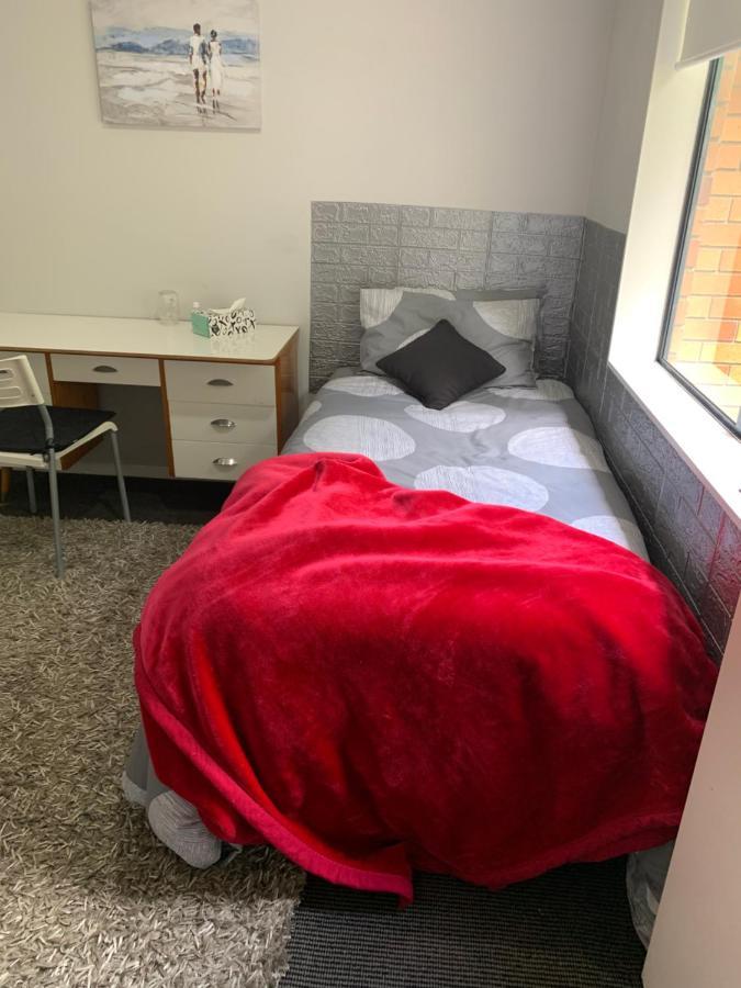 Double Room With Shared Bathroom オークランド エクステリア 写真
